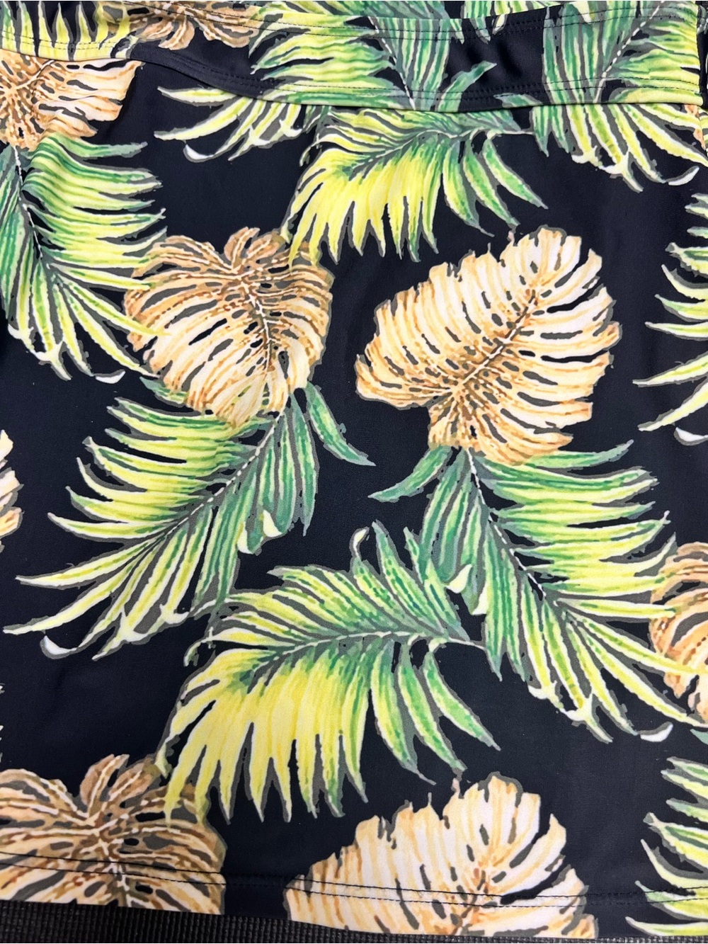 SEPTANGLE Tropical Leaf Halter & KEYHOLES Tankini Top - Black, Green & Yellow - Picture 5 of 12